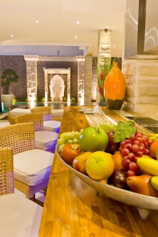 Puri Ratu Jimbaran Villa Exteriör bild