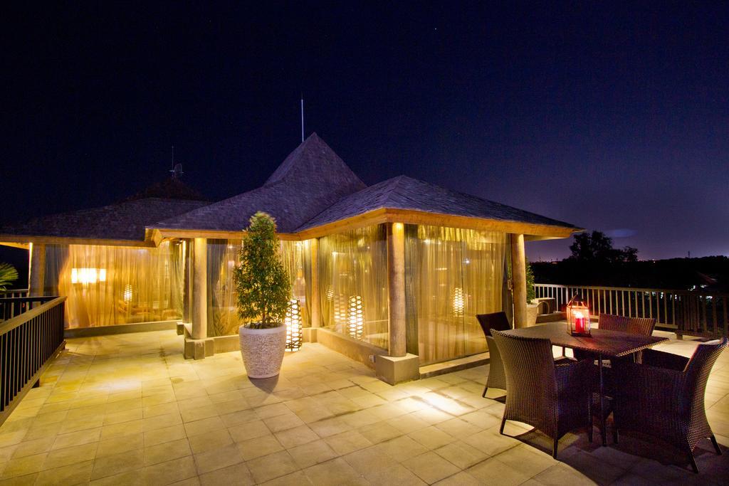 Puri Ratu Jimbaran Villa Exteriör bild