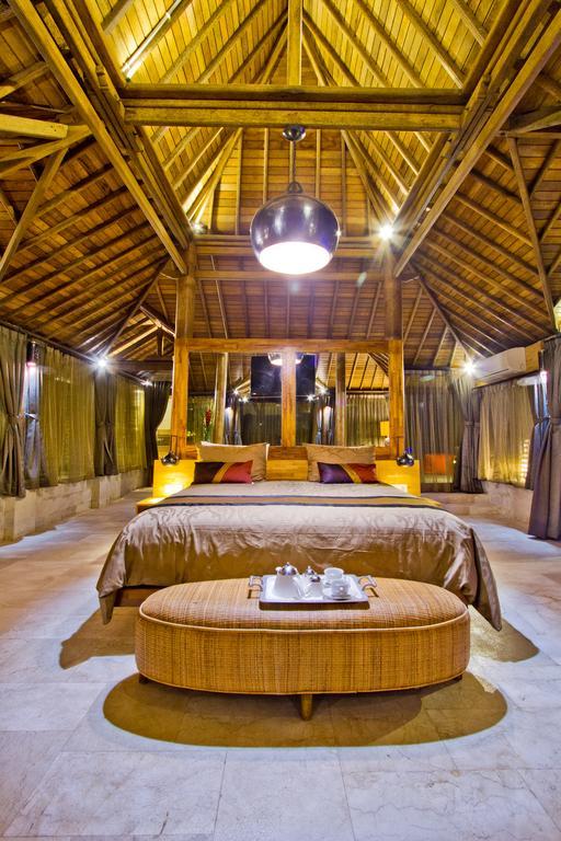 Puri Ratu Jimbaran Villa Exteriör bild
