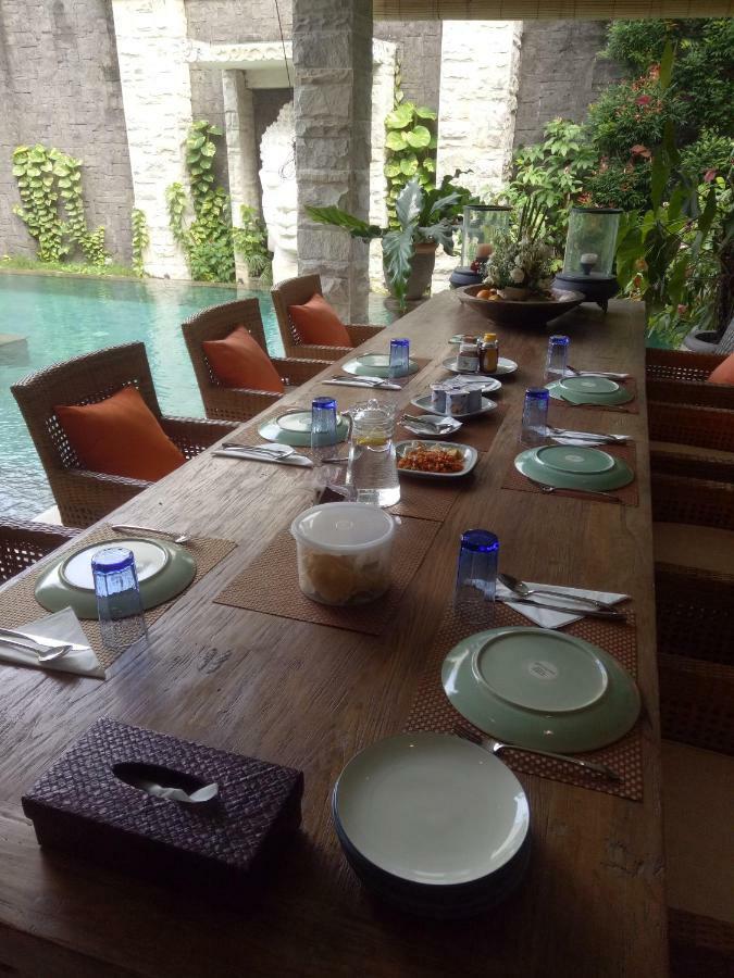 Puri Ratu Jimbaran Villa Exteriör bild